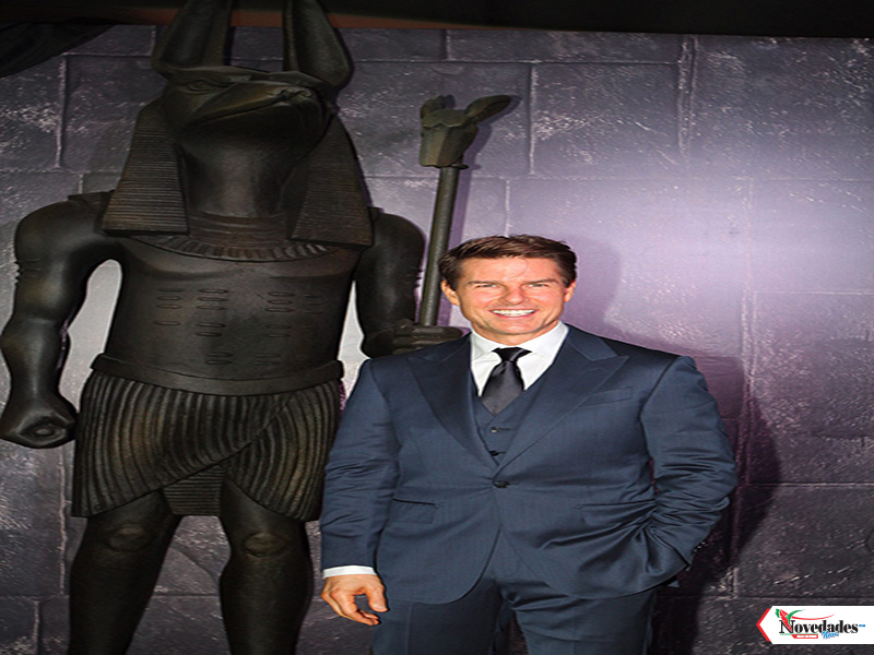 Tom Cruise 21