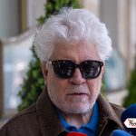 Almodóvar carga contra los Óscar por ignorar la guerra en Gaza y las críticas contra Trump
